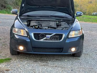 Far levi desni za Volvo V50 od 2004. do 2012. god.