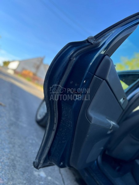 Vrata leva desna zadnja