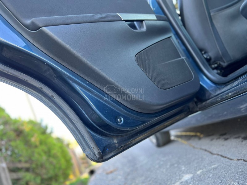 Vrata leva desna zadnja