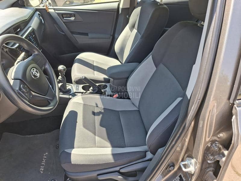 Toyota Auris 1,3 b