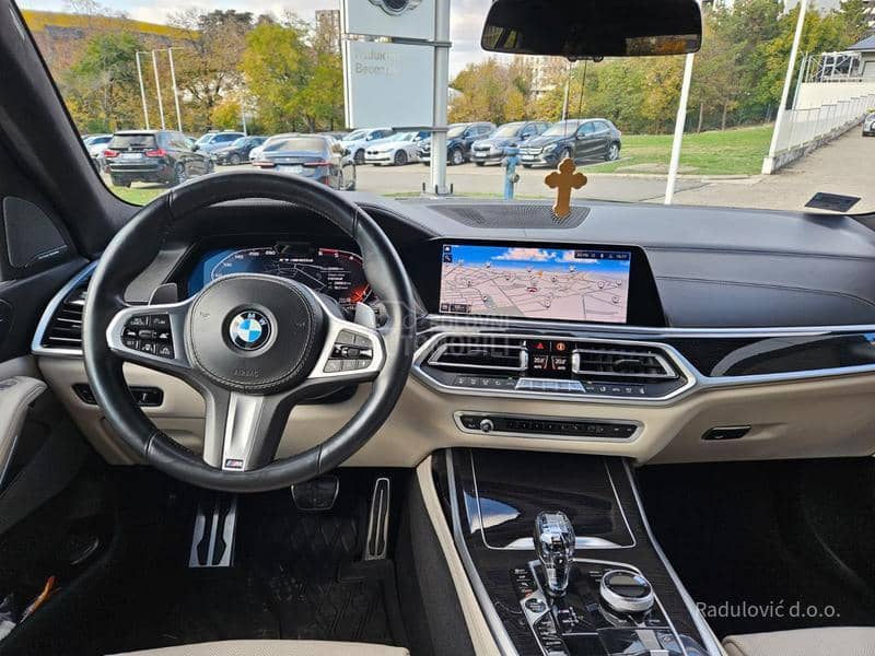 BMW X7 