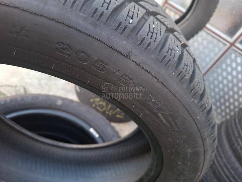 Dunlop 205/55 R17 Zimska