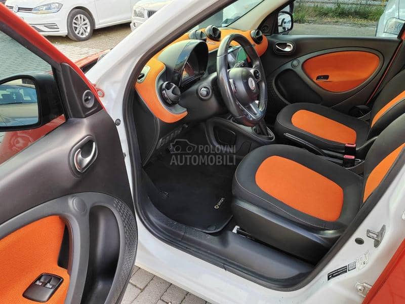 Smart ForFour 1.0 Lutka