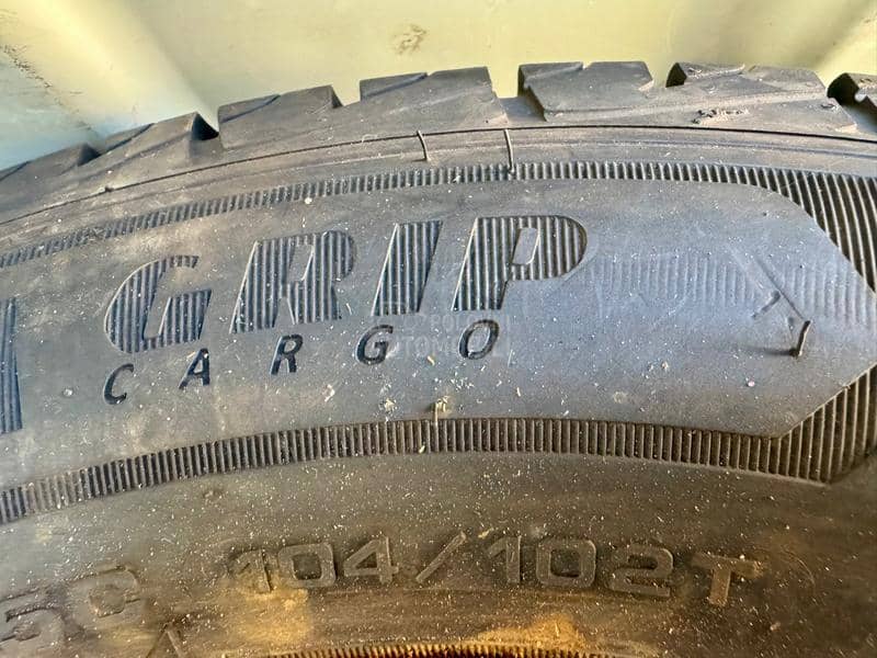 Goodyear 6.5/65 R16 Zimska