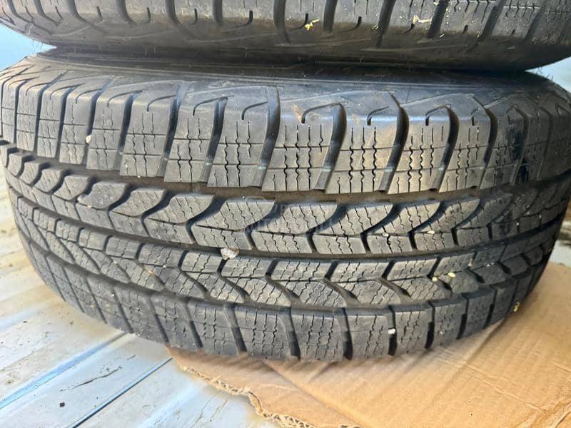Goodyear 6.5/65 R16 Zimska