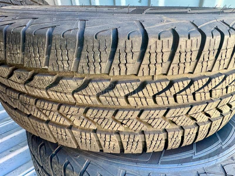 Goodyear 6.5/65 R16 Zimska