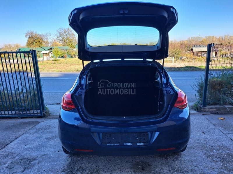 Opel Astra J 1.4 P-O-G-L-E-D-A-J