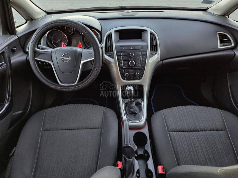 Opel Astra J 1.4 P-O-G-L-E-D-A-J