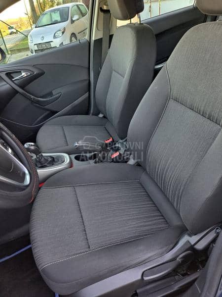 Opel Astra J 1.4 P-O-G-L-E-D-A-J