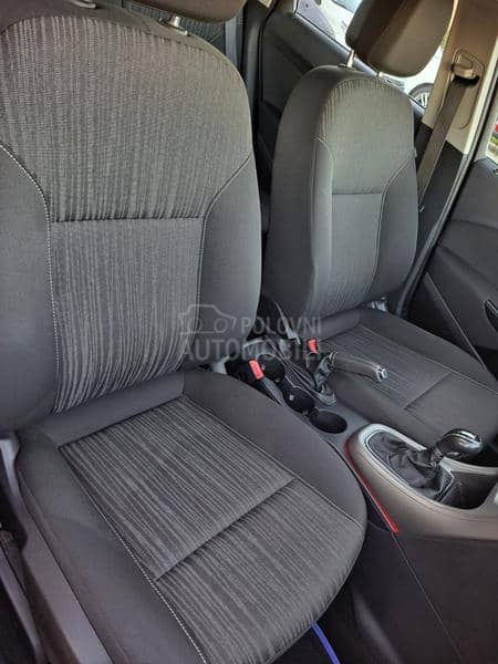 Opel Astra J 1.4 P-O-G-L-E-D-A-J