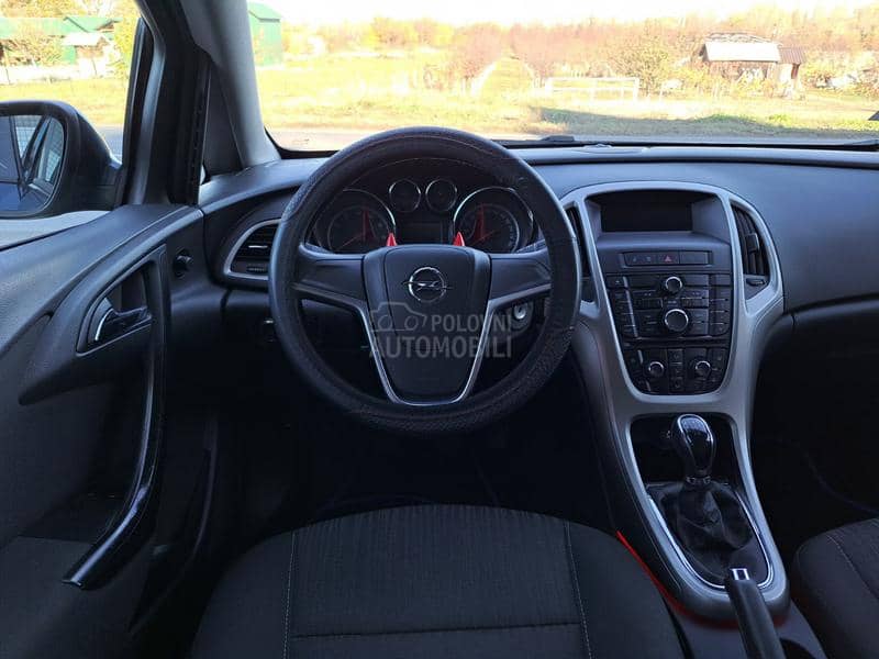 Opel Astra J 1.4 P-O-G-L-E-D-A-J