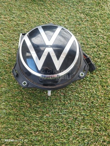 Znak sa kamerom gepek vrata