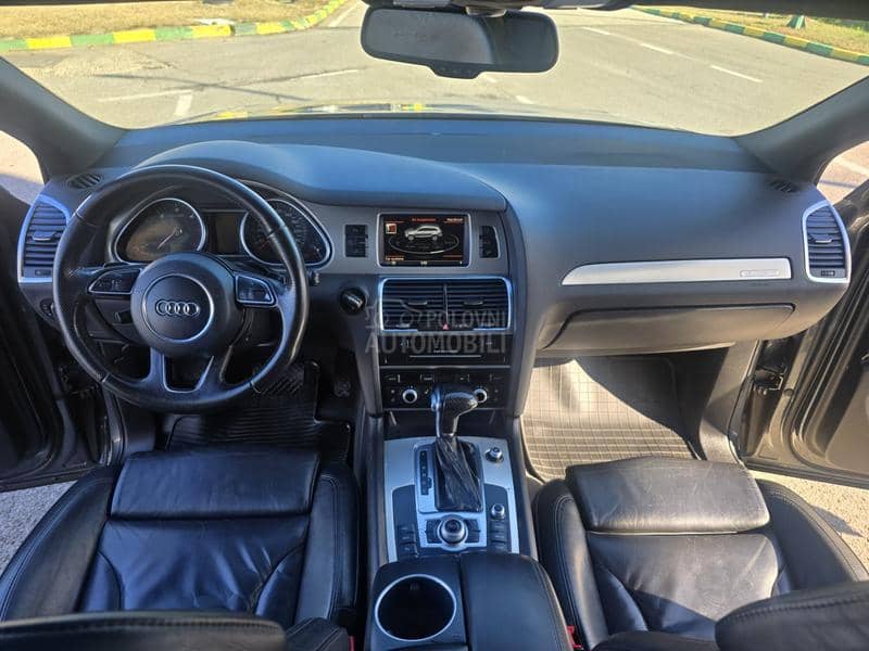 Audi Q7 S line  8brz