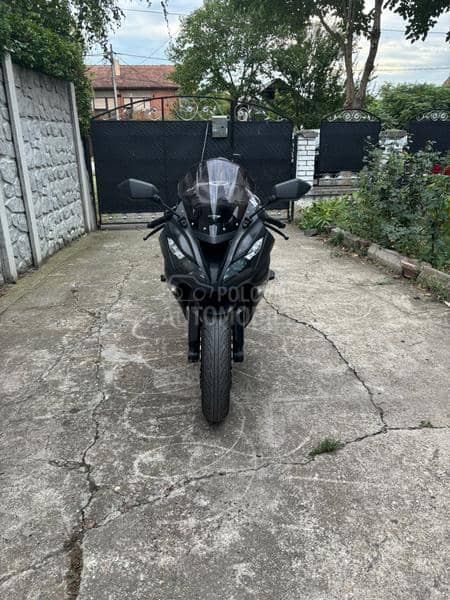 Kawasaki zx6r