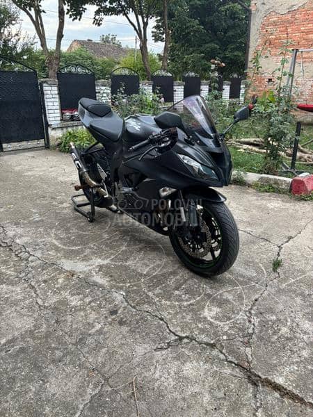 Kawasaki zx6r
