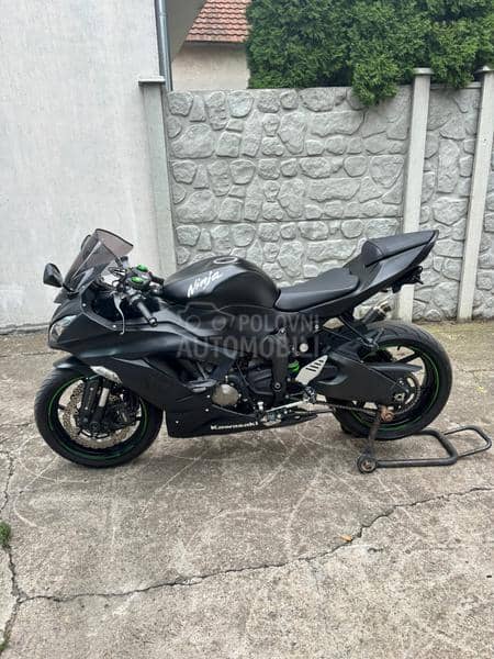 Kawasaki zx6r