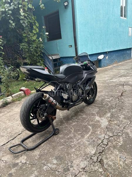 Kawasaki zx6r