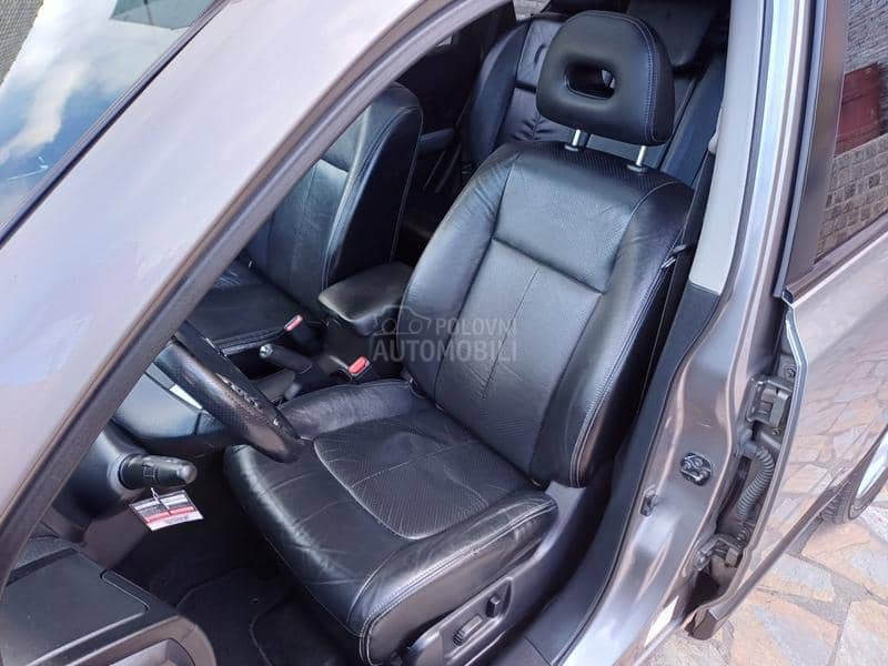 Nissan X-Trail 2.0 / 4X4 / CH