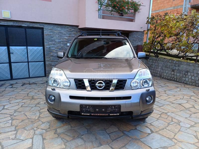 Nissan X-Trail 2.0 / 4X4 / CH