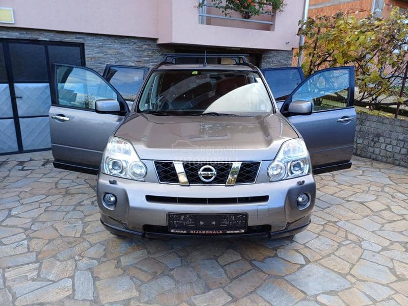 Nissan X-Trail 2.0 / 4X4 / CH