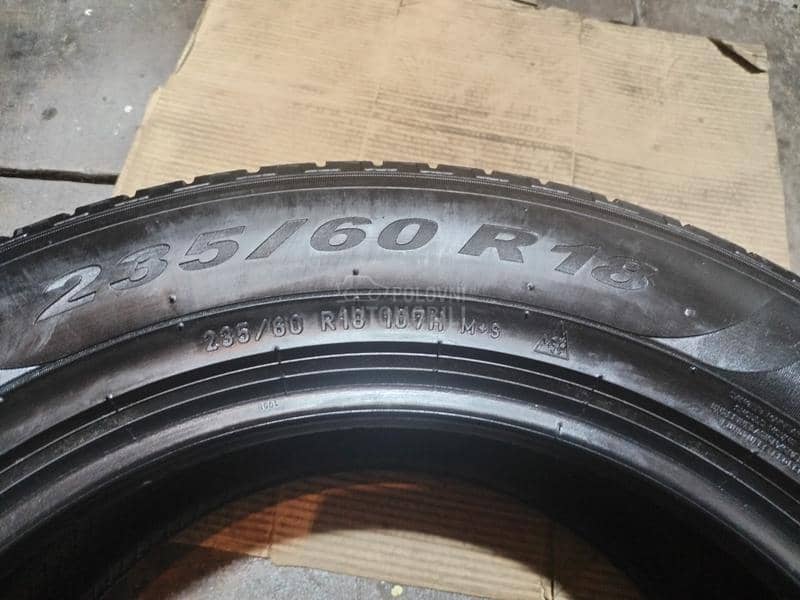 Pirelli 235/60 R18 Zimska