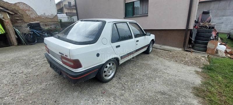 Peugeot 309 1.6