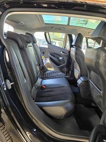 Peugeot 308 1,6i ALLURE