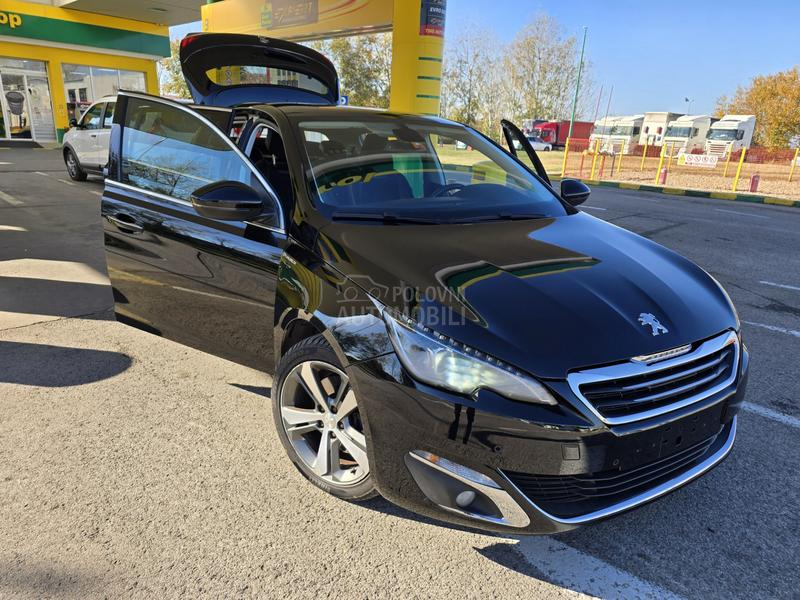 Peugeot 308 1,6i ALLURE