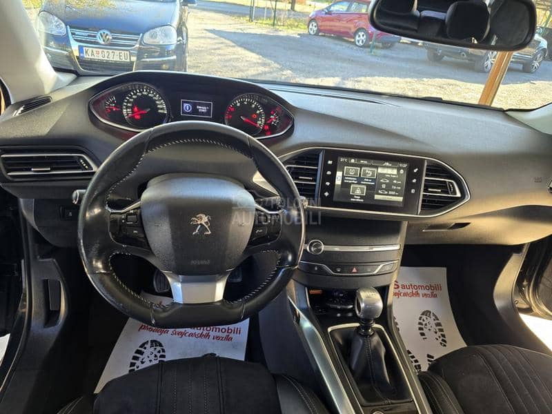 Peugeot 308 1,6i ALLURE