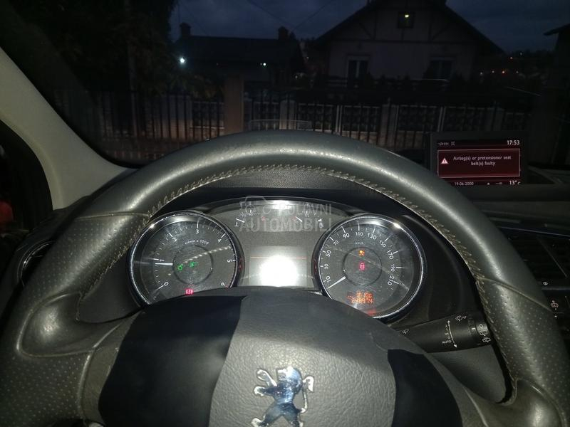 Peugeot 3008 1.6 e-HDI