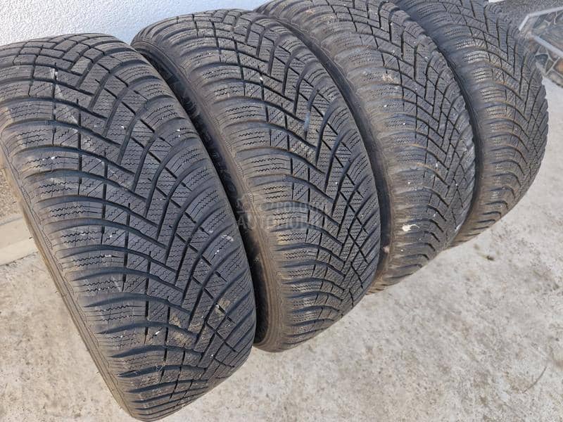 Hankook 205/55 R16 Zimska