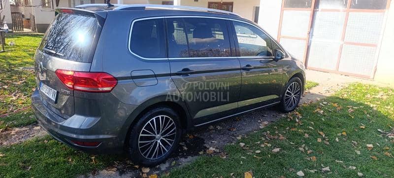 Volkswagen Touran R line
