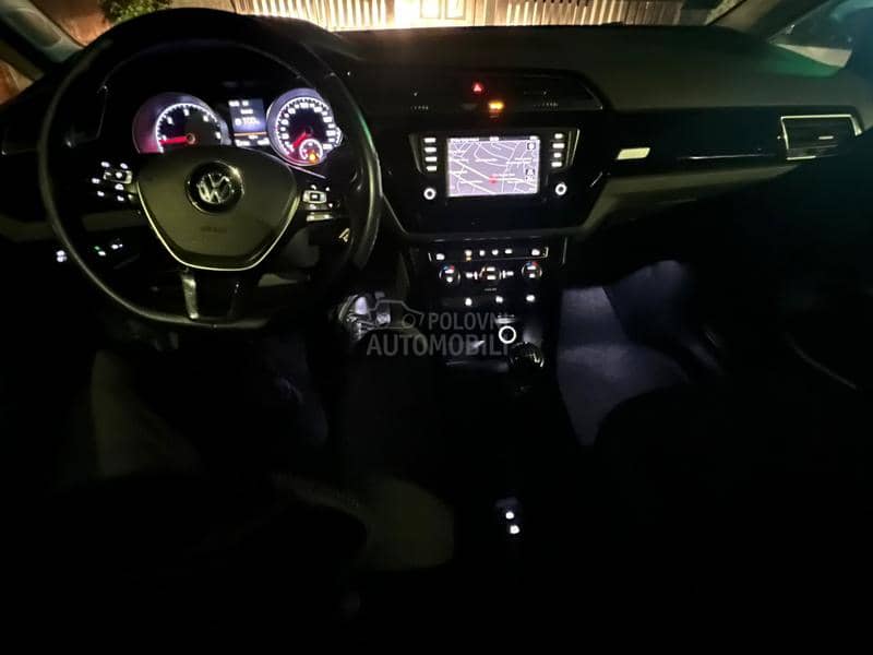 Volkswagen Touran R line