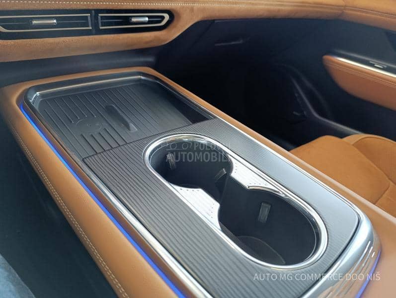 Mazda 6e TAKUMI PLUS