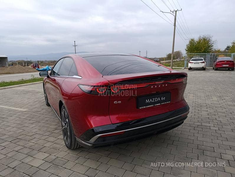 Mazda 6e TAKUMI PLUS