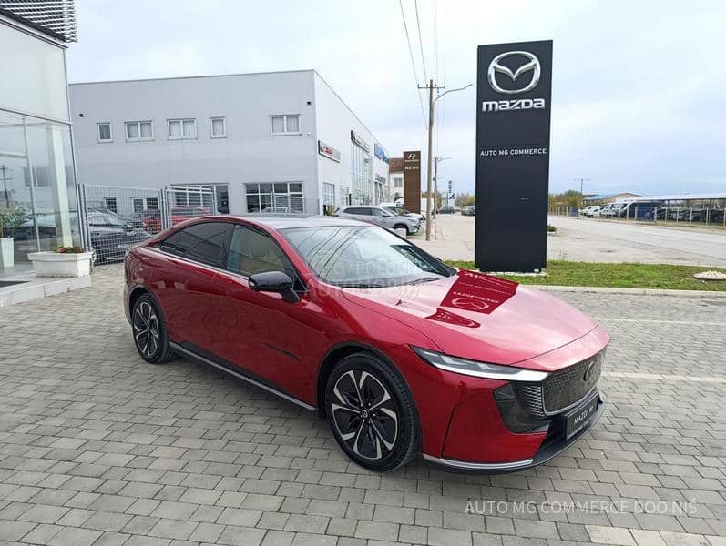 Mazda 6e TAKUMI PLUS