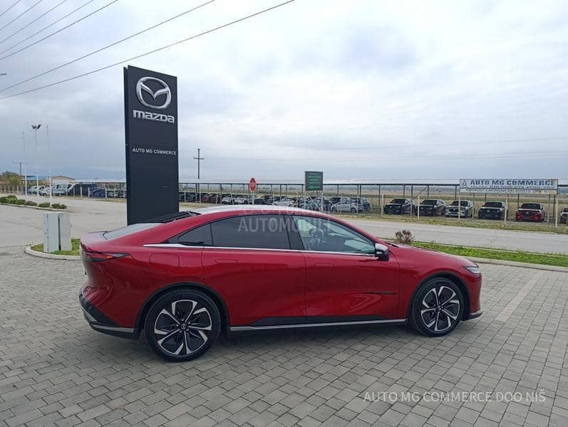 Mazda 6e TAKUMI PLUS