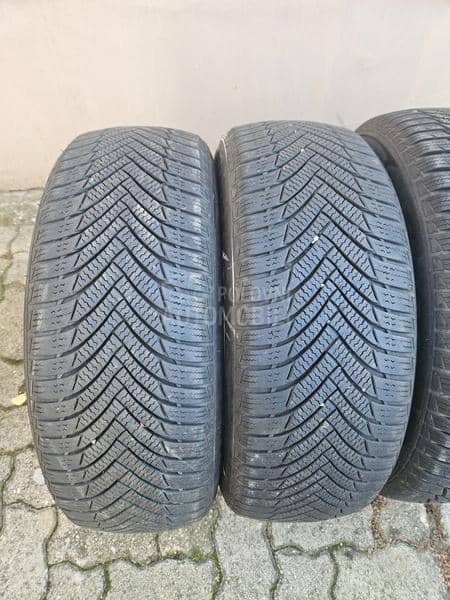 Minerva 215/60 R16 Zimska