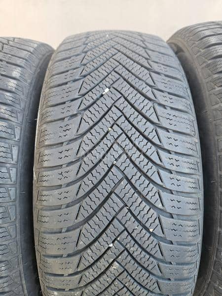 Minerva 215/60 R16 Zimska