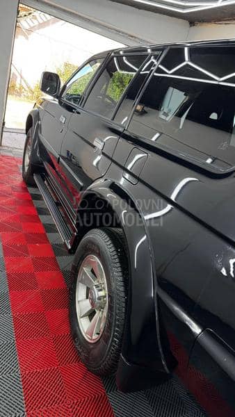 Mitsubishi Pajero Sport 2.5 td