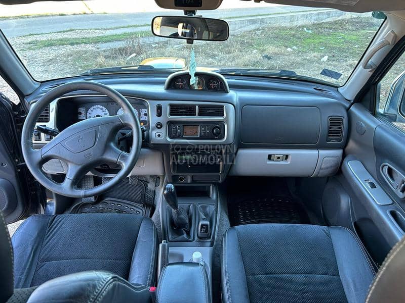 Mitsubishi Pajero Sport 2.5 td