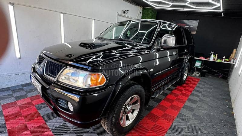 Mitsubishi Pajero Sport 2.5 td