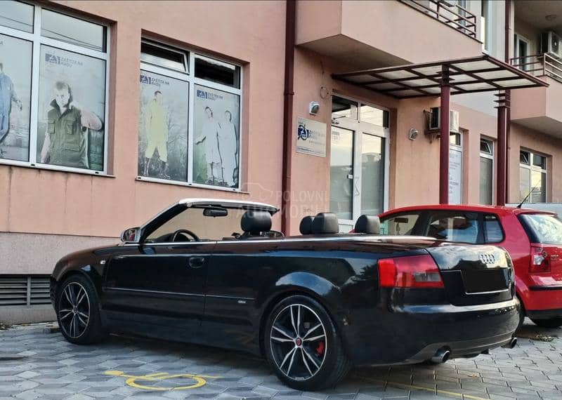 Audi A4 3.0 is atmosferac V6