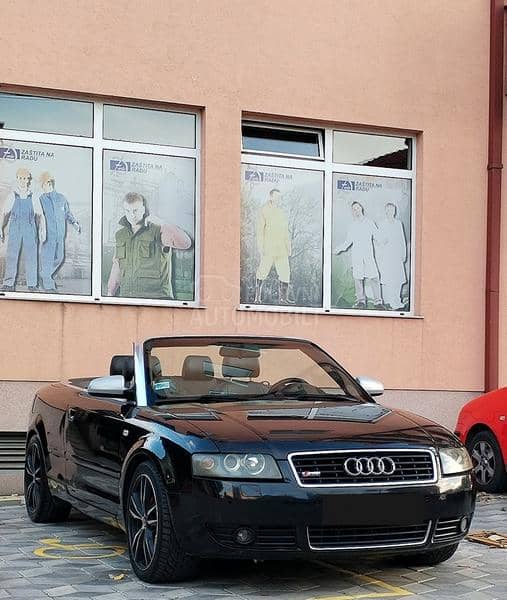 Audi A4 3.0 is atmosferac V6