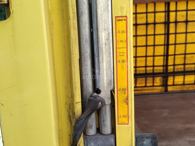 Schmitz Varios, Lizing