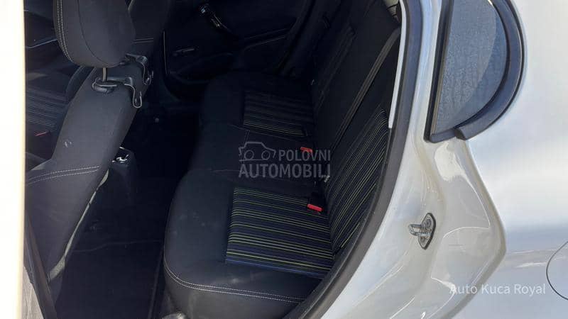 Peugeot 208 1.2VTi / AUTOM / REG