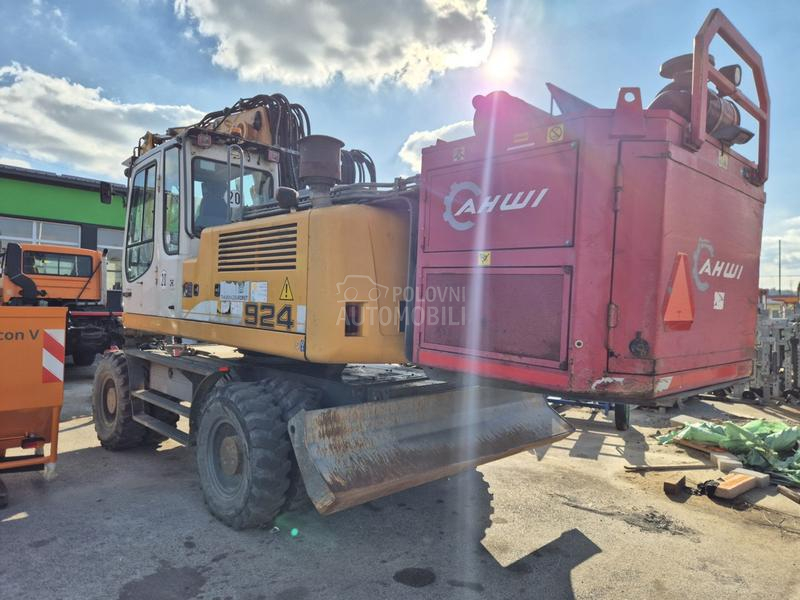 Liebherr A924 C