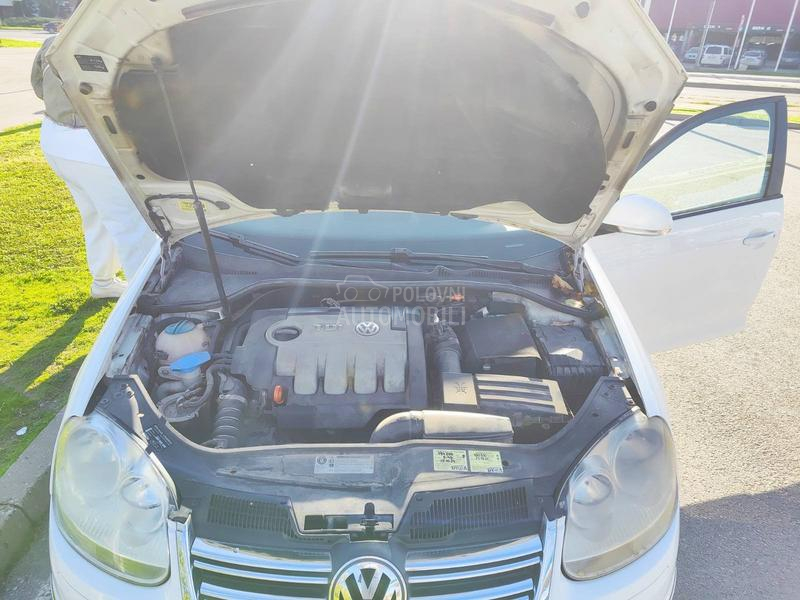 Volkswagen Golf 5 1.9 tdi