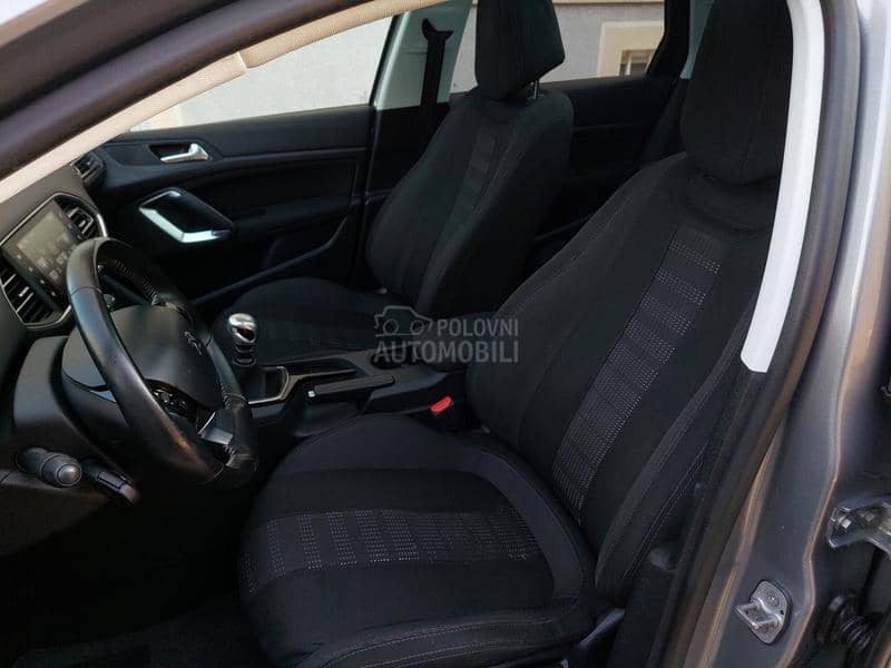 Peugeot 308 1.6 LED/KAM/PANO