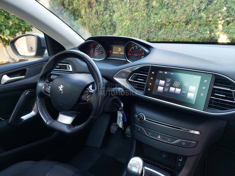 Peugeot 308 1.6 LED/KAM/PANO